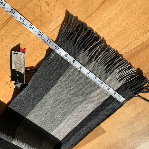 NWT FRAAS 100% wool scarf 63X10 inches - Picture 8 of 9